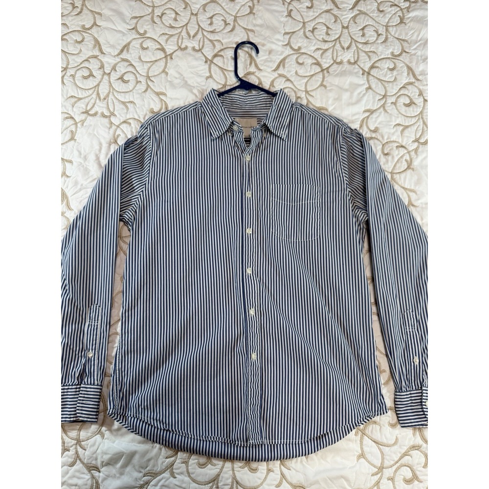 American Eagle Mens Medium Blue White Striped Button Down Shirt 100% Cotton